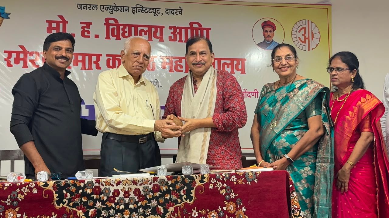 ज. ए. इ.च्या मो. ह. विद्यालयात गुरुपौर्णिमा उत्साहात साजरी, पं. मुकुंद मराठे यांचा विशेष सत्कार!