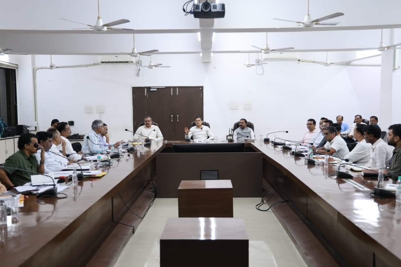 ठाणे महापालिकेच्या महसूलवाढीचा आयुक्त सौरभ राव यांनी घेतला आढावा,उद्द‍िष्टपूर्तीसाठी सर्व विभागप्रमुखांना कडक सूचना!