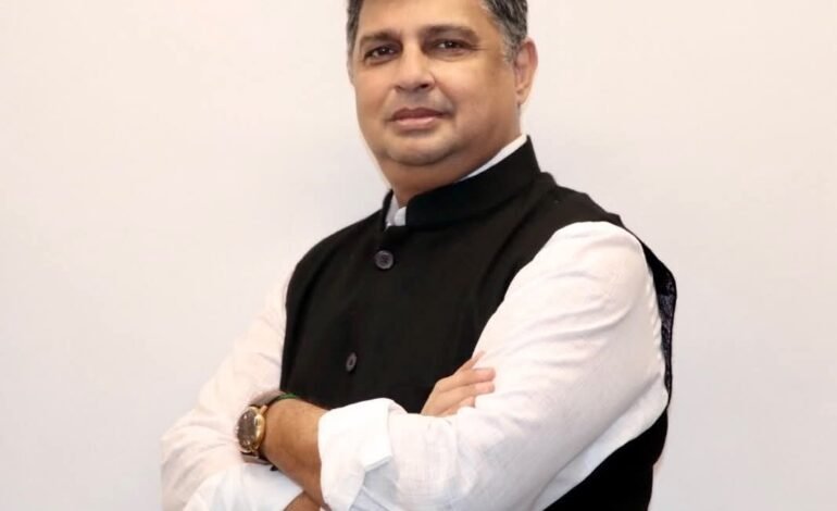 Thane  : ठाणे महानगर पालिकेत लपवा-लपवी का केली जाते?क्लस्टर कंपनीप्रकरणी राष्ट्रवादी (श.प.) आक्रमक; जर ठामपाचे अधिकारी कमी पडतात तर सुरू झालेले काम थांबवा महासभेचे थेट प्रक्षेपण न करण्यामागील कारण काय?12 चा एफएसआय देऊन ठाण्याची विक्री सुरूपुढील आठवड्यात मोर्चा काढणार!