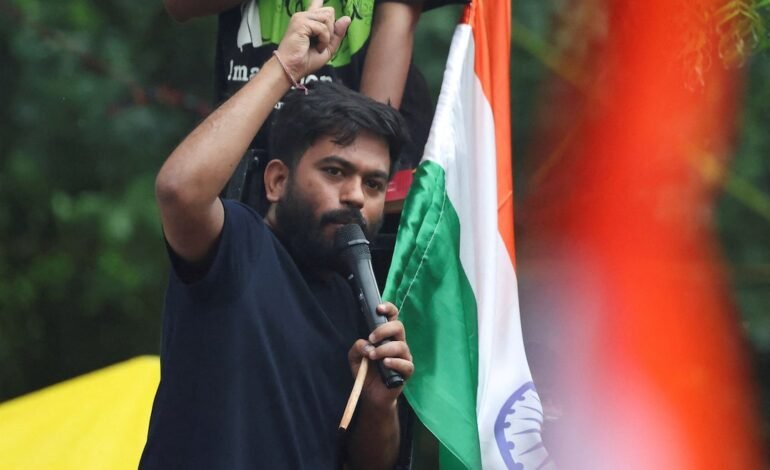 Abhijeet dipke :अभिजित दीपके यांना रामदास आठवले यांची खुली ऑफर आणि रिपब्लिकन ऐक्याची हाक!