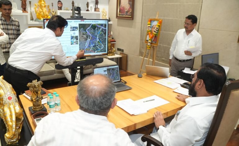 ठाणे अंतर्गत मेट्रो प्रकल्पाबाबत सर्वांना विश्वासात घेऊन प्रकल्प पुढे नेणार…लाखो ठाणेकरांच्या सोयीसाठीच अंतर्गत मेट्रो प्रकल्पाला मंजुरी;लोकप्रतिनिधी आणि स्थानिक नागरिकांच्या मनातील प्रश्नांना उत्तरे देण्यासाठी व्यापक जनजागृती करणार! – उपमुख्यमंत्री एकनाथ शिंदे.