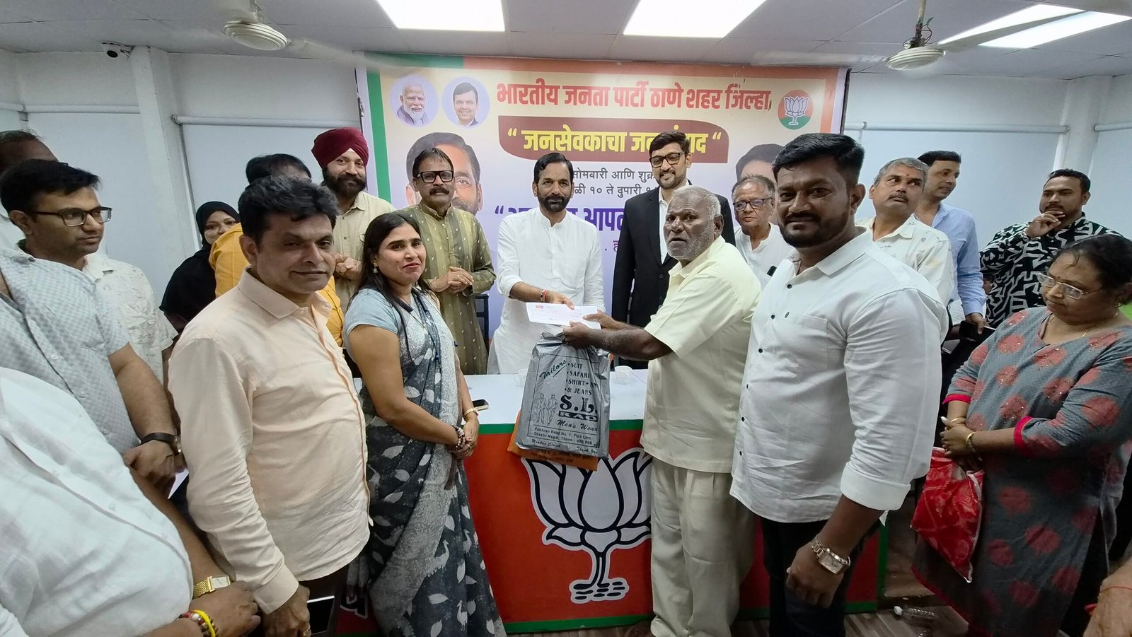 एसआरए पीडितांची व्यथा;जनसंवादात फुटली वाचा…आमदार संजय केळकर यांचा समन्वयातून मार्ग!