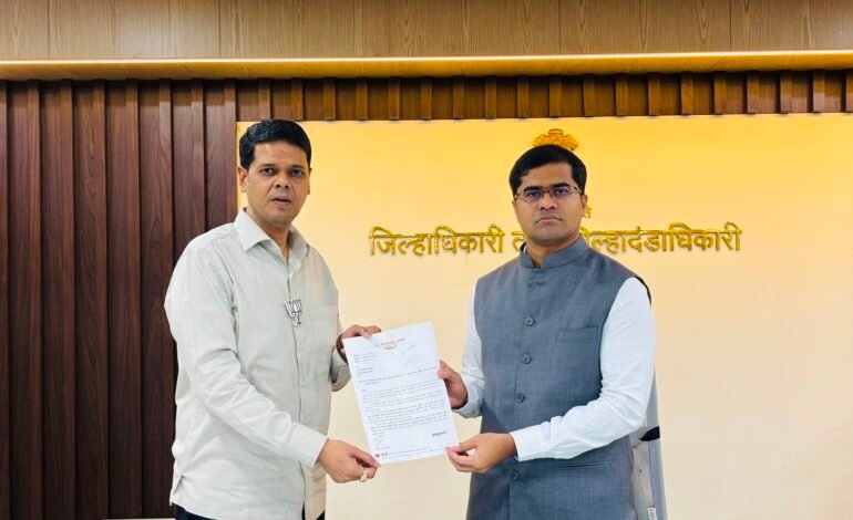 Thane: ठाणे जिल्ह्यात भटक्या श्वानांसाठी वस्तीपासून दूर ४ ते ५ एकर जागेवर निवारा केंद्र उभारावे; आ. ॲड. निरंजन डावखरे यांची जिल्हाधिकाऱ्यांकडे मागणी!