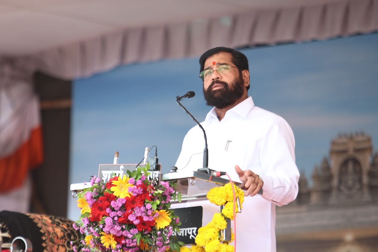 Ahilyanager: संतांच्या आशीर्वादाने आलेले सरकार; संतांच्या केसालाही धक्का लावण्याची हिंमत कोणी करणार नाही – उपमुख्यमंत्री एकनाथ शिंदे….अहिल्यानगर येथे १७९व्या अखंड हरिनाम सप्ताहात उपमुख्यमंत्री एकनाथ शिंदे यांचे मार्गदर्शन!