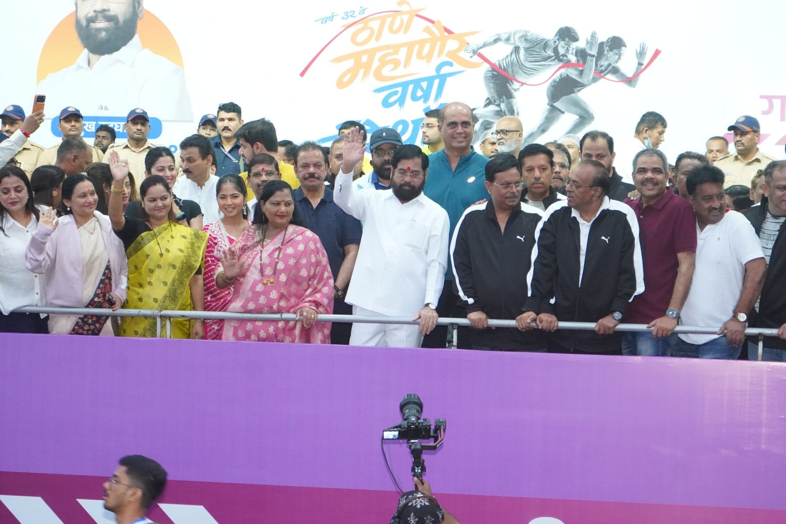 Thane: गतिशील ठाण्याला शिंदेंच्या वेगाची साथ; ठाणे मॅरेथॉनमध्ये सर्वांना टाकले मागे…30 हजारांहून अधिक धावपटूंचा ठाणे महापौर वर्षा मॅरेथॉन मध्ये सहभाग; ठाण्यातून ऑलिम्पिकमध्ये सहभागी होणारे खेळाडू तयार व्हावे यासाठी प्रयत्न!