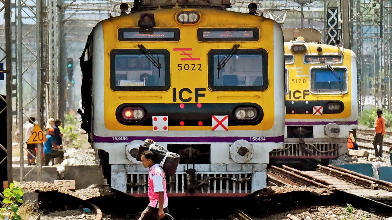 Navi Mumbai: पनवेल-कर्जत रेल्वे मार्गाचे काम अंतिम टप्प्यात; मुंबईकडे जाणाऱ्या प्रवाशांचा प्रवास होणार जलद!