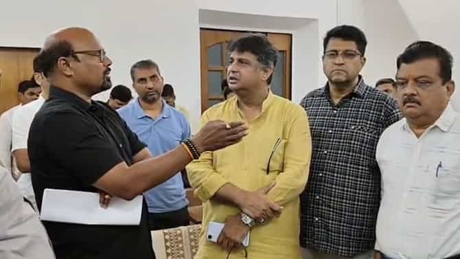 Thane – कंत्राटदाराचा सातवा बळी, येत्या आठ दिवसांत रस्त्यावर उतरून आंदोलन करू कंत्राटदार महासंघाचा सरकारला इशारा;  कंत्राटदारांच्या आत्महत्या म्हणजे संस्थात्मक खून – मनोज प्रधान