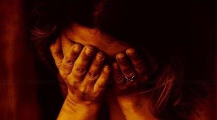 Ambernath: फेसबुकवर मैत्री, प्रेमाच्या जाळ्यात ओढलं; दोन भावांकडून महिलेचं लैंगिक शोषण!