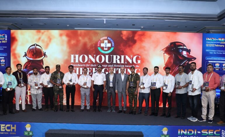 Thane: ठाणे महापालिकेच्या ‘आपत्ती योद्ध्यां’ना राष्ट्रीय शौर्याचा सलाम…‘सेफ इंडिया ब्रेव्हरी अवॉर्ड २०२६’ने अग्निशमन दल, ठाणे आपत्ती प्रतिसाद दल आणि प्रादेशिक आपत्ती व्यवस्थापनाच्या जवानांचा गौरव!